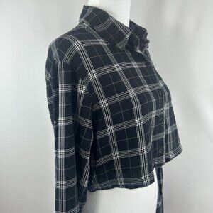 H&M black and white plaid cropped blouse - Small